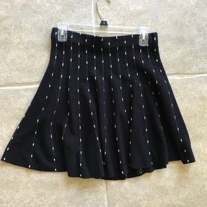 Candie's Black and White skirt size S